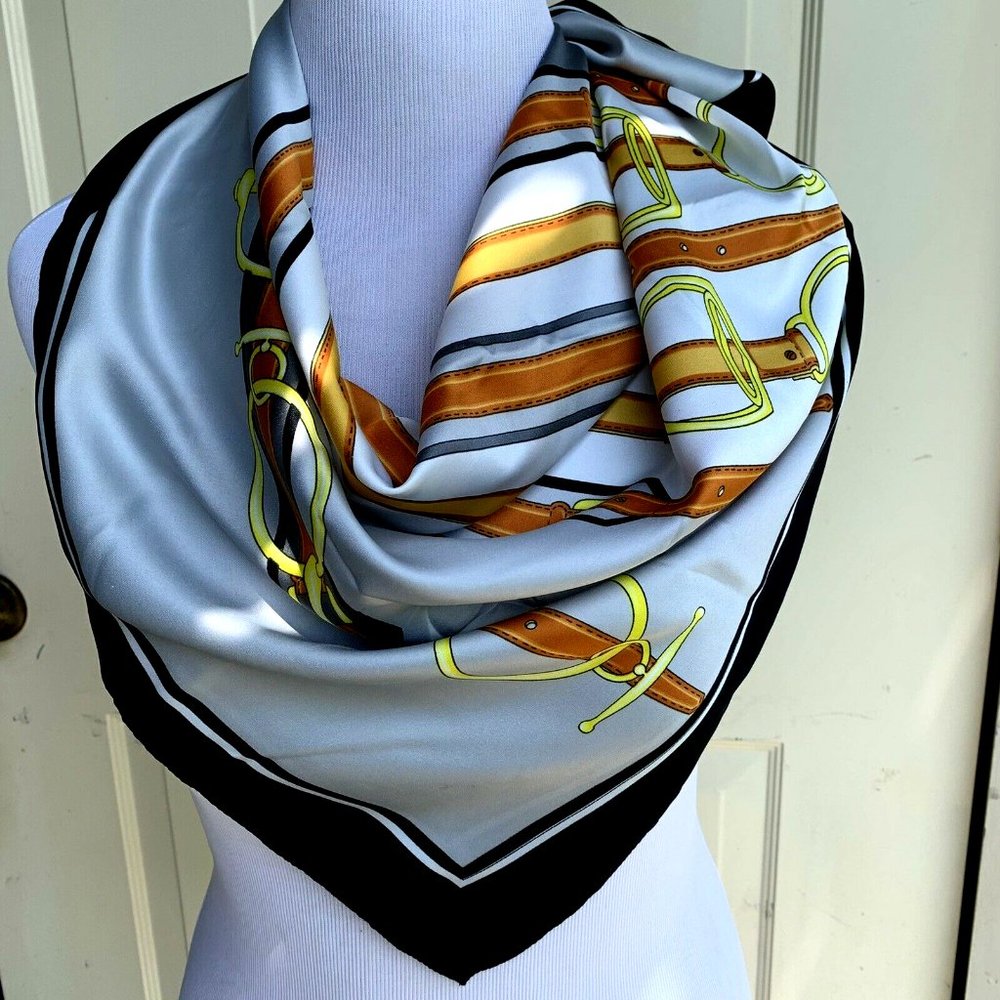 Square 100% polyester scarf Made in Italy